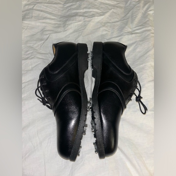 LIKE NEW Nike golf shoes! - Picture 3 of 9